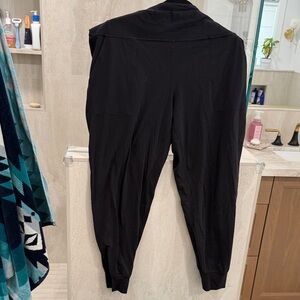 lululemon athletica Black Align Jogger 18”